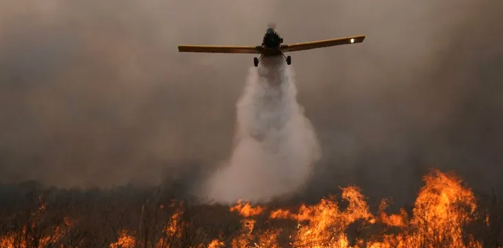 Financiación para combatir los incendios en Corrientes y ayuda a los bomberos
