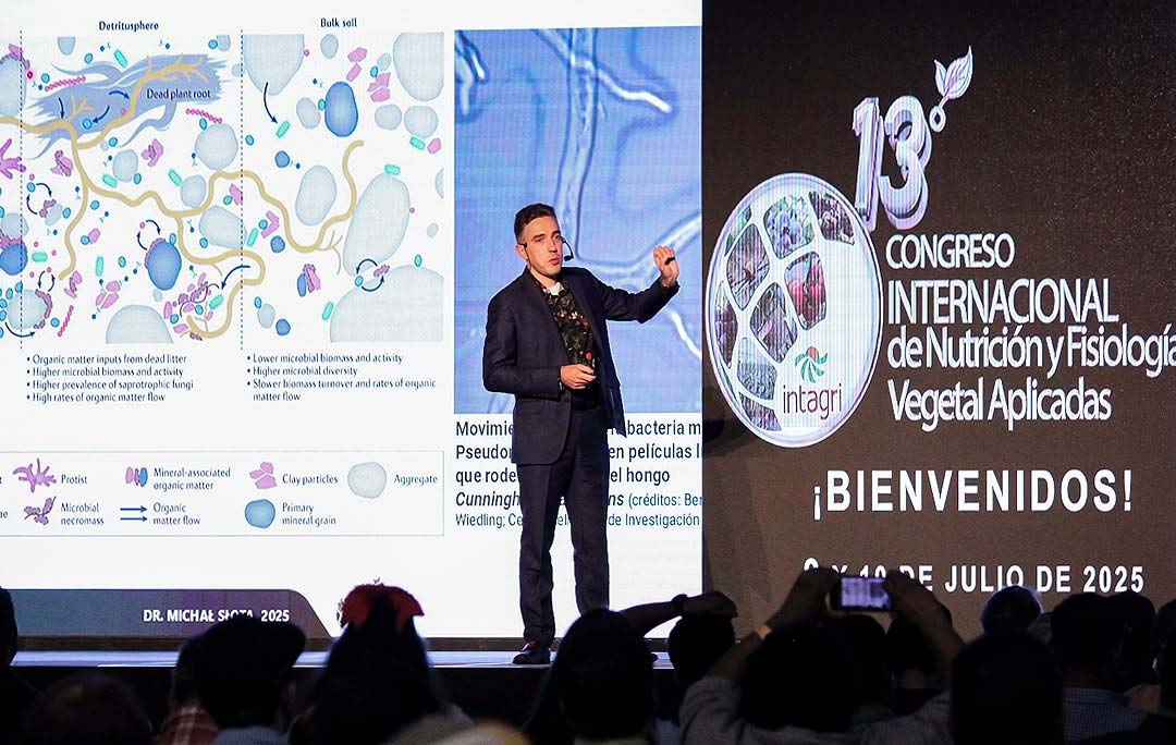 Suelo activo, mediciones y bioestimulación a medida: las claves de Michal Slota