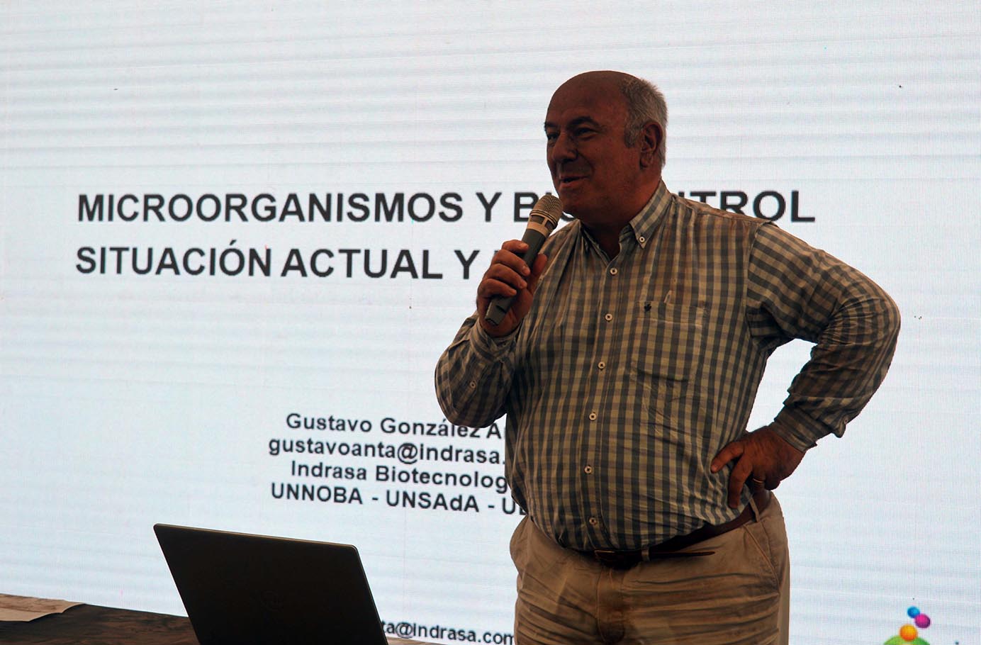 ¿ Qué características y propiedades debe reunir un buen biocontrolador?